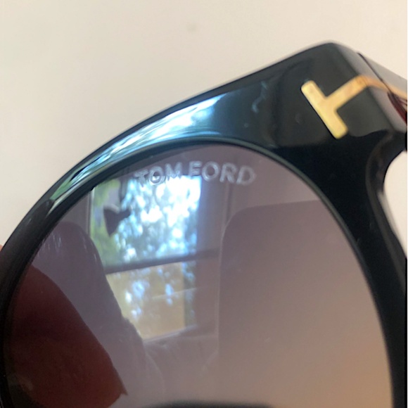 Tom Ford Margaux-02 Sunglasses FT0615 01B 50